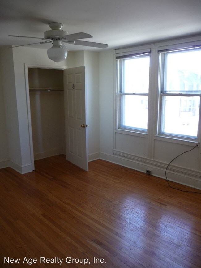 Building Photo - 4724 Warrington Ave