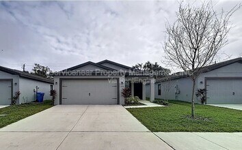 Building Photo - 1270 Ahoy Ave