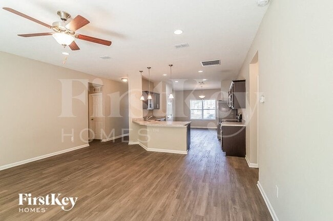 Building Photo - 1366 Sarahs Landing Dr