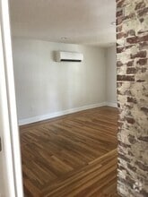 Building Photo - 70 Courtland St