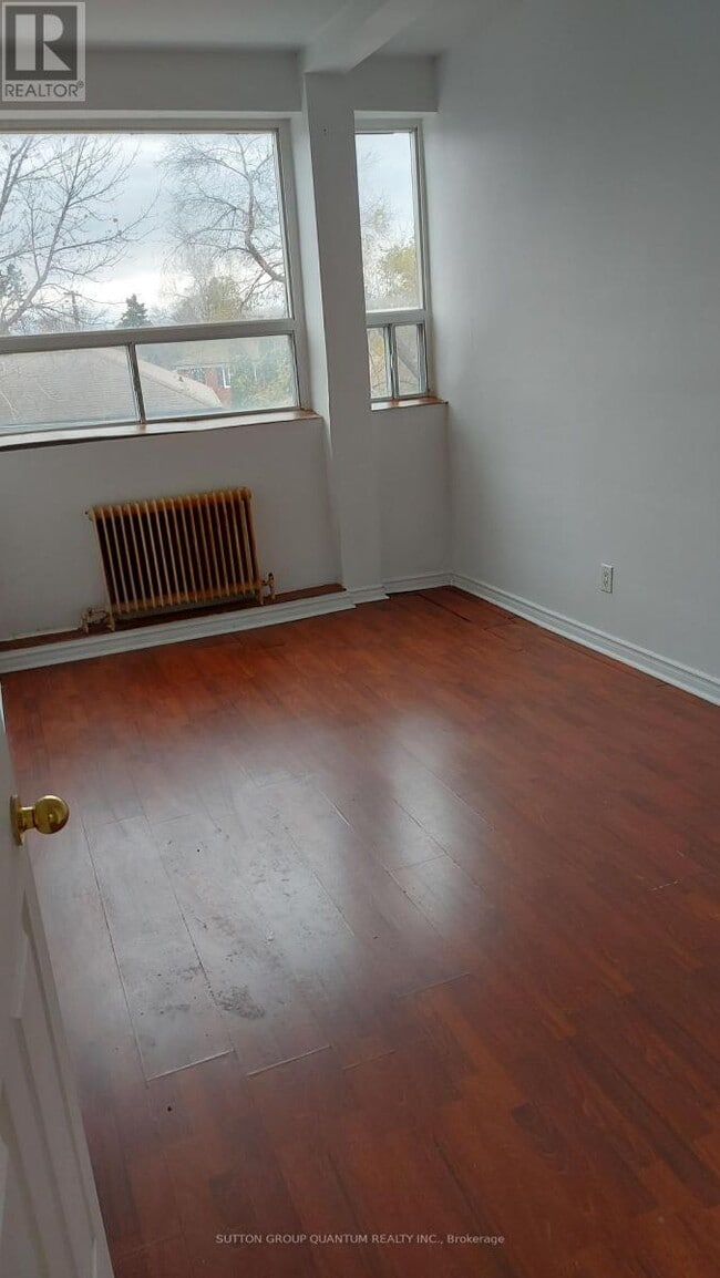 Building Photo - 2881 Lawrence Ave E