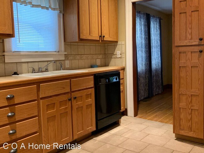 Building Photo - 1 br, 1 bath House - 710 S. Spruce