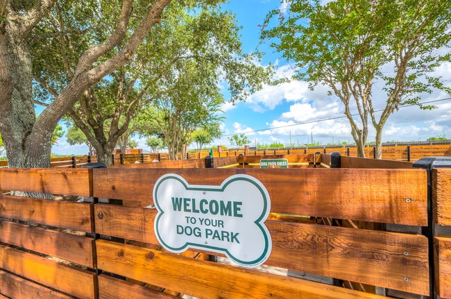 Dog Park - The Flats at Sugarland