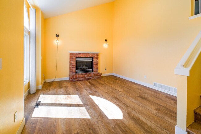 Foto del edificio - Beautiful 4-Bed 2-Bath Home in South Fort ...