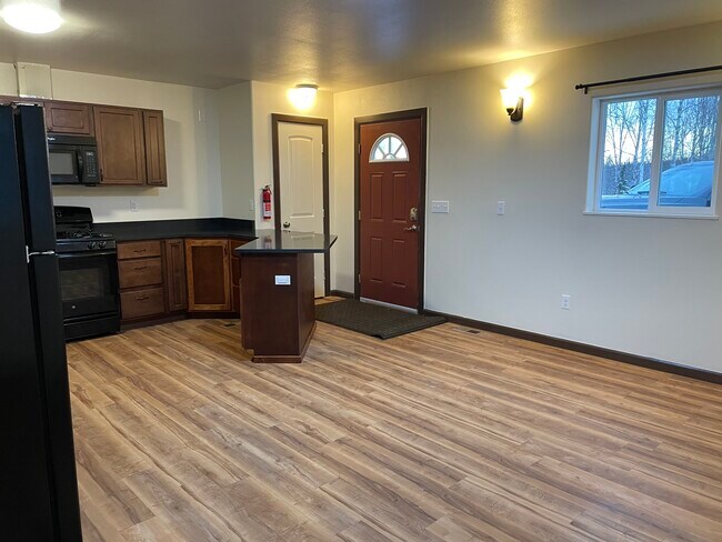 Building Photo - 1732 N Birdsell Dr