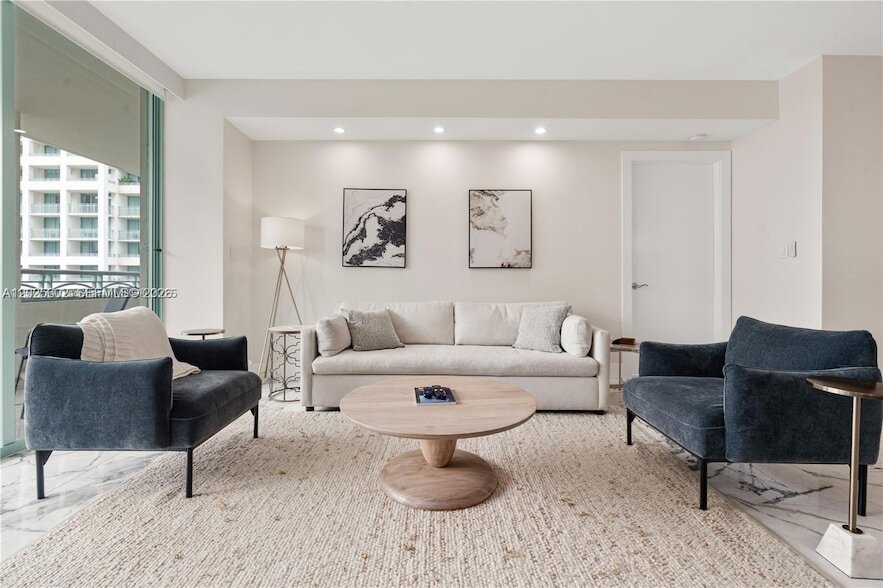 3400 SW 27th Ave