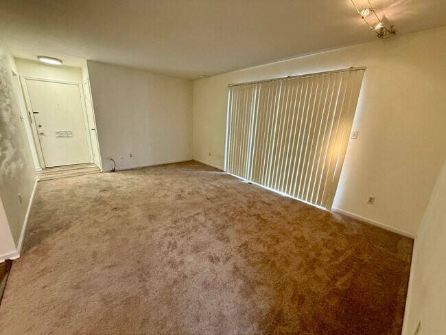 Foto del edificio - 991 Manor Ln