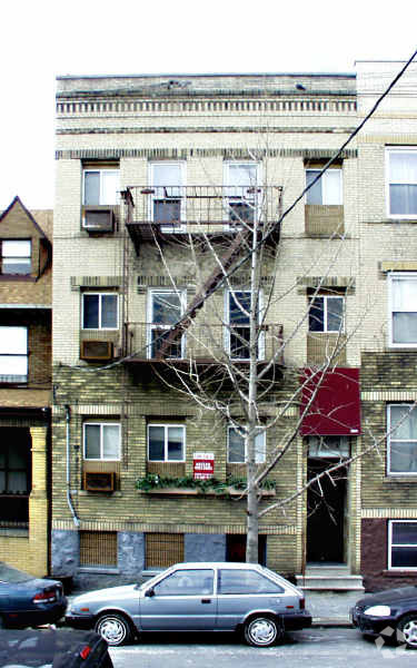 Building Photo - 6615 Mckinley Pl