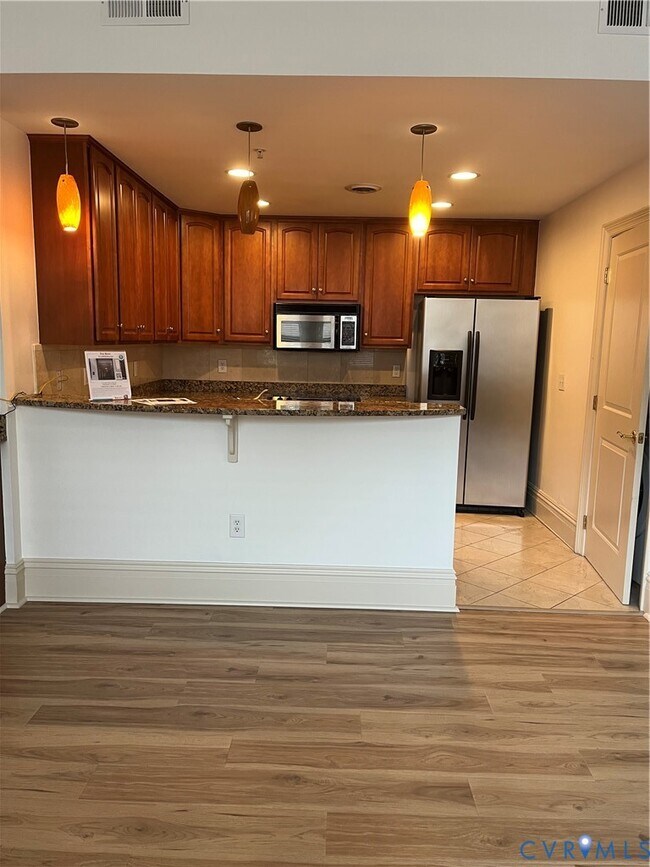 Building Photo - 6 N 6th St