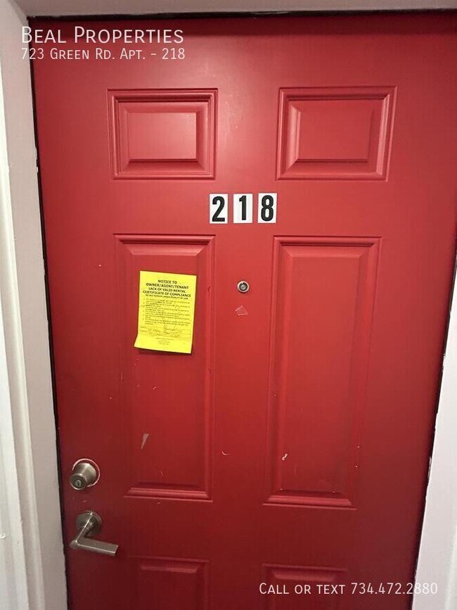 Foto del edificio - 723 Green Rd