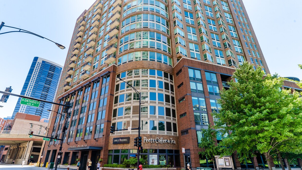 Foto principal - 600 N Kingsbury St