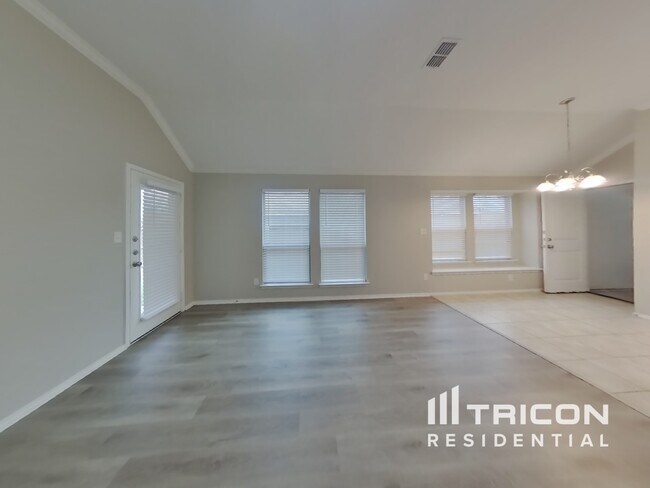 Foto del edificio - 1912 Glen Meadow Dr