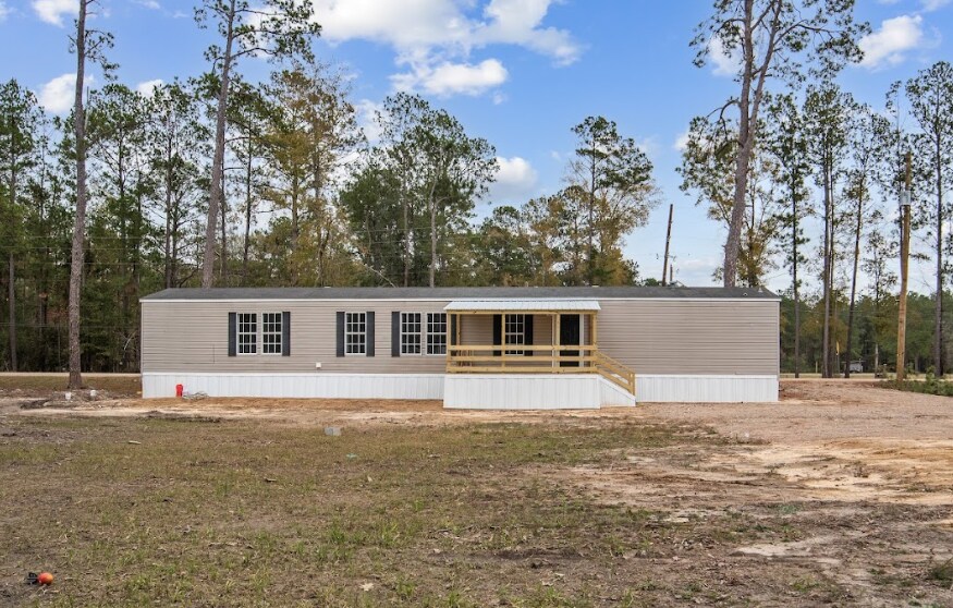 Primary Photo - 46375 River Rd