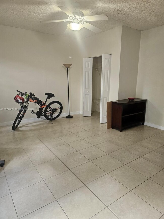 Building Photo - 6901 SW 95th Ave