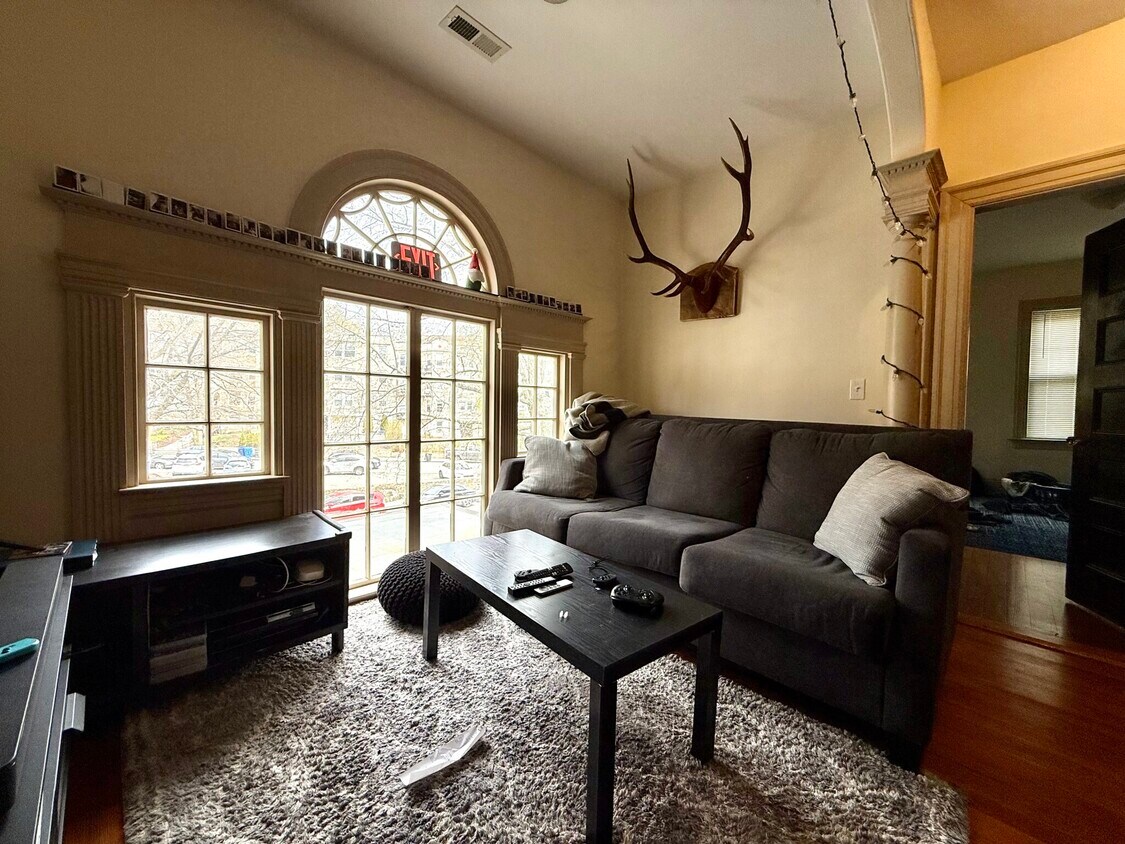 Foto principal - 48 Englewood Ave