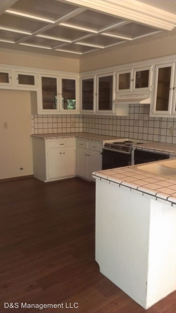 Foto del edificio - 10207 Shadowridge Dr