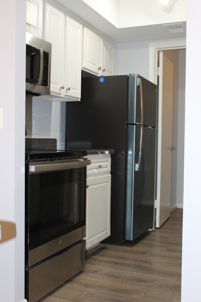 Kitchen 1 - 18302 Streamside Dr