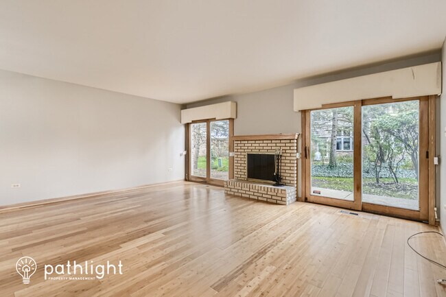 Building Photo - 17221 Lakebrook Drive