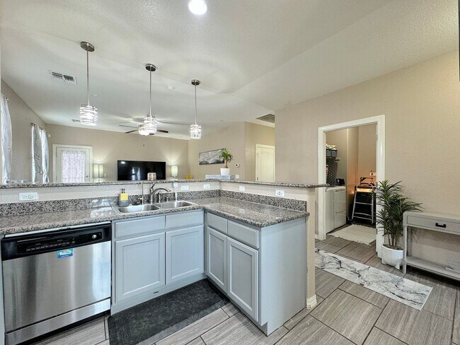 Foto del edificio - Northeast El Paso 3Bed/2 Bath Refrig A/C Across From Park!