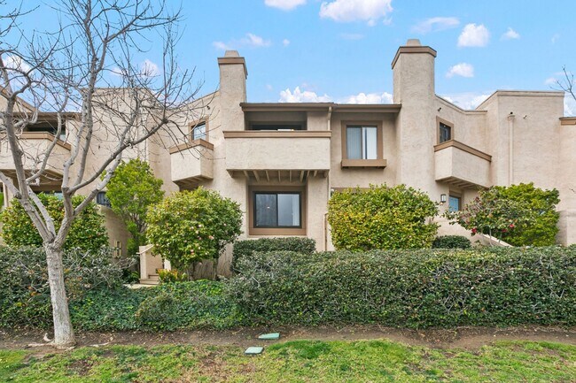 Foto del edificio - Woodlands South - La Jolla Townhome