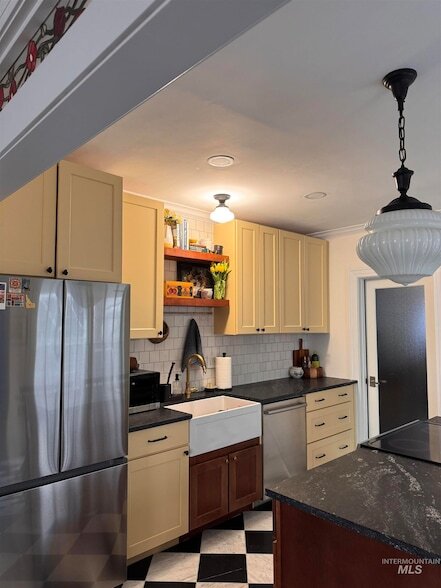 Foto del edificio - 515 W Hays St