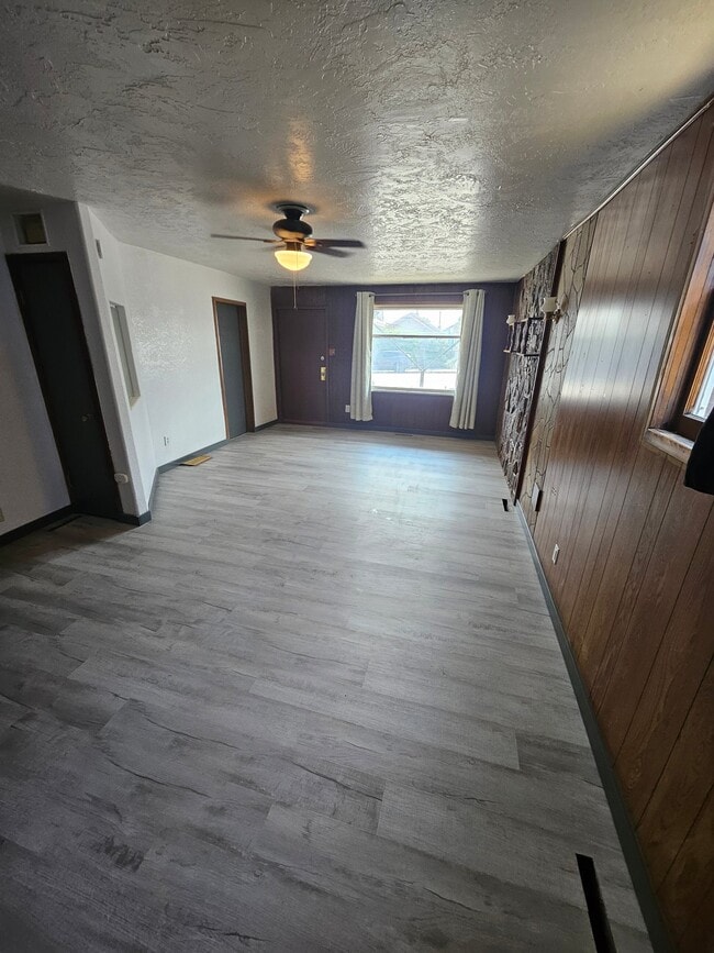 Building Photo - 928 Utah Ave