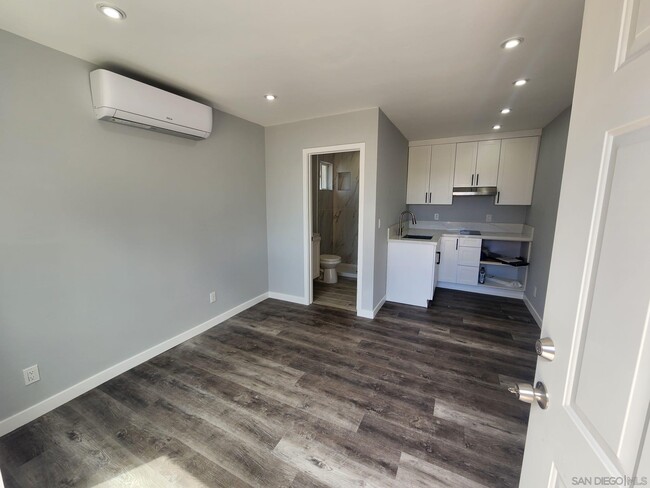 Foto del edificio - 5870 Estelle St