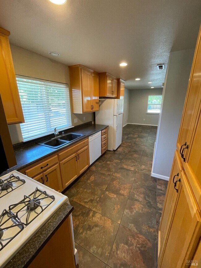 Foto del edificio - 132 Brittain Ln