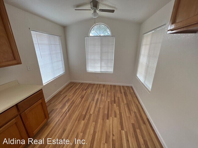 Building Photo - 3 br, 2 bath House - 236 Stonewood Dr.