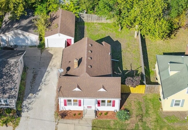 Building Photo - 4509 Hickman Rd