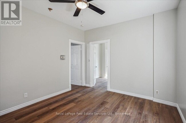 Building Photo - 33 Rose Ave