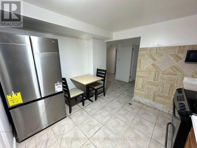 Building Photo - 16 Fairty Dr