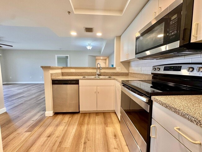 Foto del edificio - 5055 Wiles Rd
