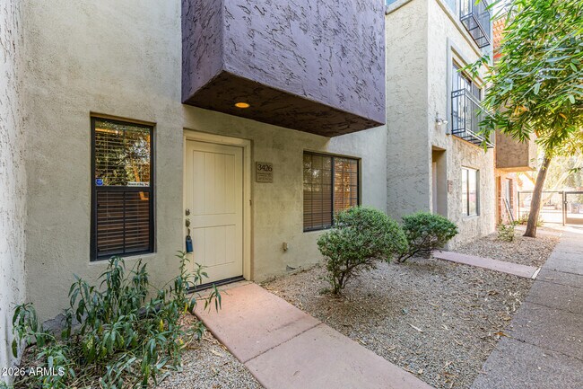 Foto del edificio - 3426 E Avalon Dr