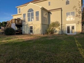 Building Photo - 15014 Burgandine Ave