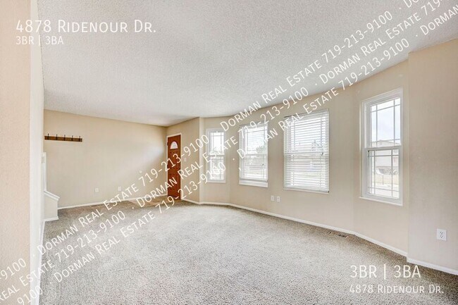 Foto del edificio - 4878 Ridenour Dr