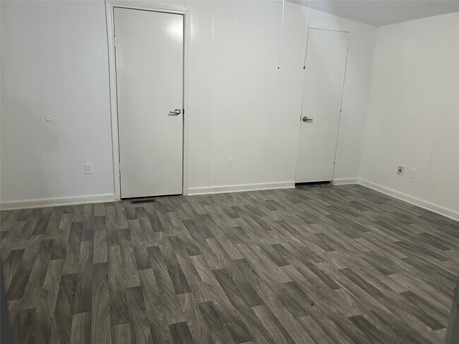 Building Photo - 11018 Pine Desert Ln