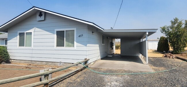 Building Photo - 4111/4113 SW Bear Drive