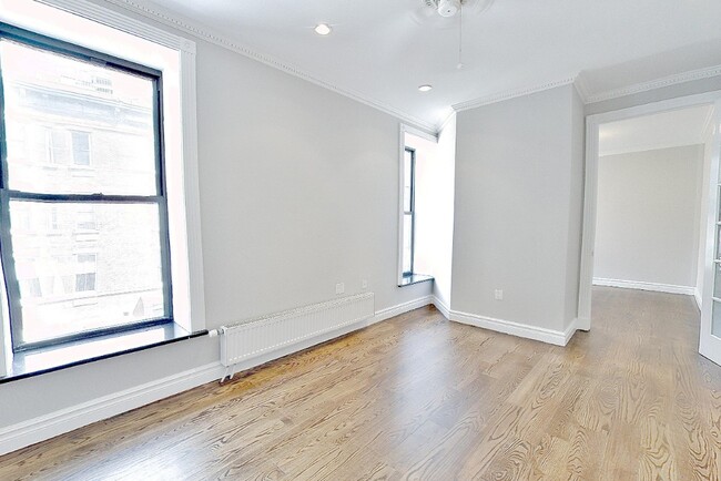 Foto del edificio - 202 E 13th St