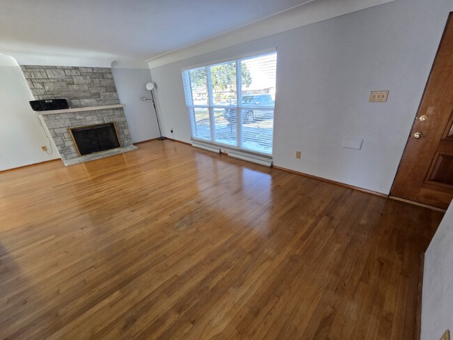 Foto del edificio - 6100 W Washington St