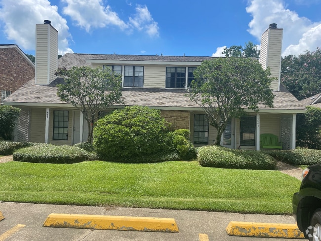 Building Photo - 1543 Sharlo Ave