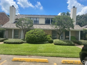 Building Photo - 1543 Sharlo Ave