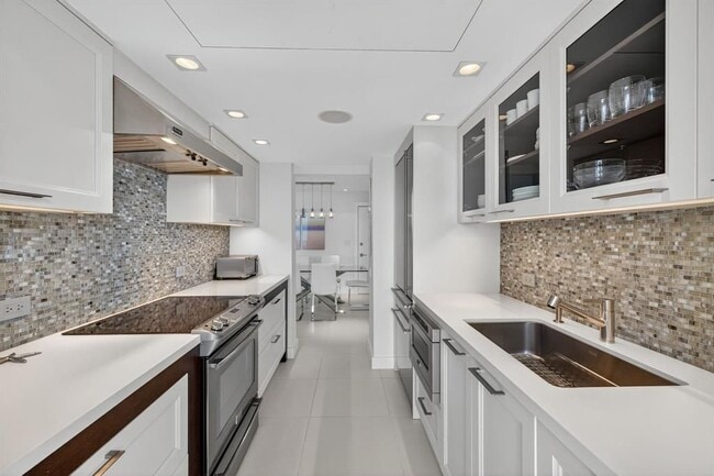 Foto del edificio - 2715 N Ocean Blvd