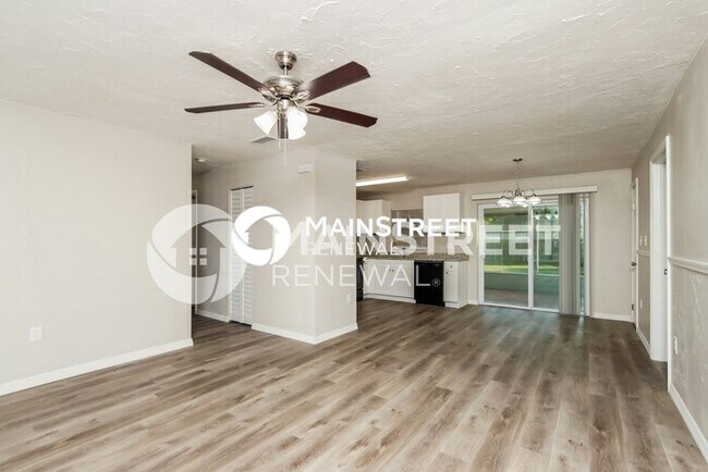 Foto del edificio - 674 Altamira St NW