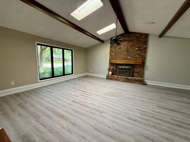 Foto del edificio - 8606 Knoxville Ave