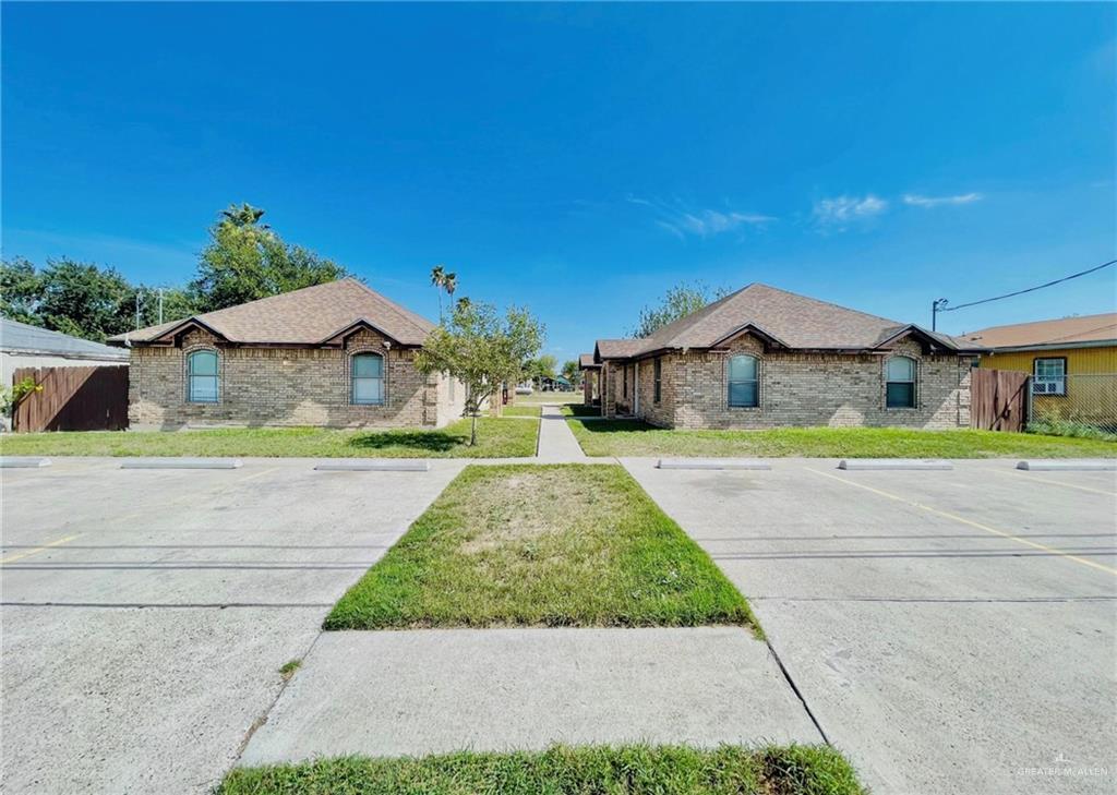 218 S Delaware St Unit 9, Alton, TX 78573 Room for Rent in Alton, TX