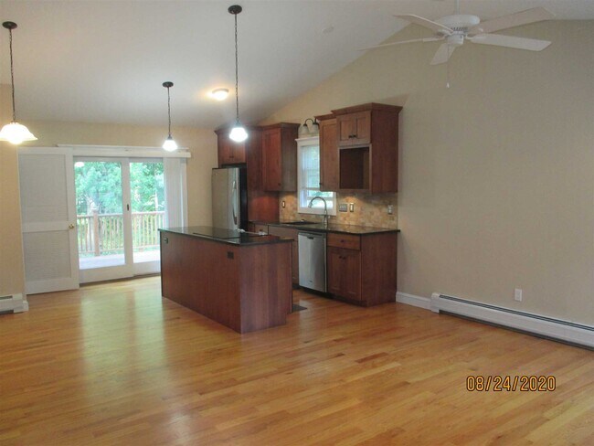 Foto del edificio - 22 Jaybird Ln