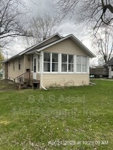 Building Photo - 2327 S Pennsylvania Ave