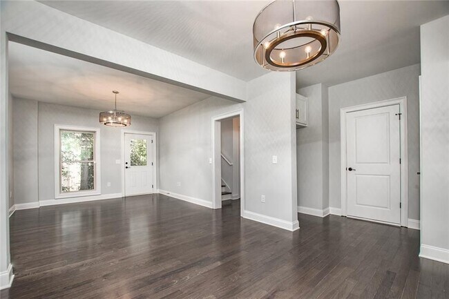 Foto del edificio - 338 7th St NE