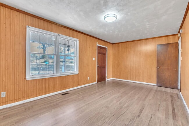 Foto del edificio - 107 Rosewood Cir